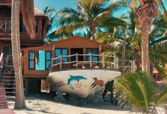 Grand Titanic, Boat House has Balcony rooms