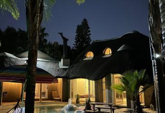 Stay in Tehama has Balcony rooms