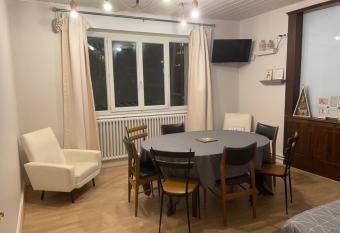 La R  sidence 1 allows 18 year olds to book a room