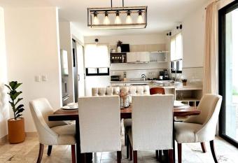 Depto en La Luminaria Casonas y Villas Family Perfect has rooms with a private hot tub