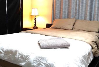 Room with private bath across train station allows 18 year olds to book a room