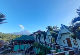 Kaliningrad Cottage allows 18 year olds to book a room