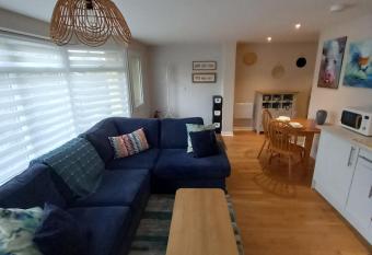 Laurel Apartment has Balcony rooms