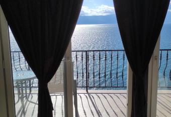 Villa Eros Apartments 2 has Balcony rooms