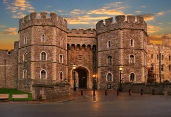 Epic Location, Views & Large Private Terrace has Balcony rooms