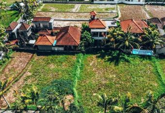 Semanggi Cottage has Balcony rooms