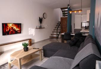 NINA S HOUSE has Balcony rooms