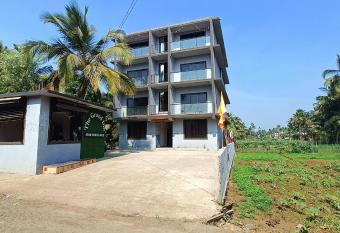 The Grand Inn has Balcony rooms