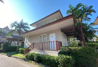 Baan Talay Samran B4/12D has Balcony rooms