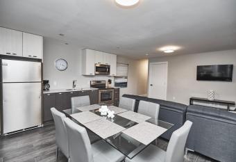 Luxury Boutique 2 Bedroom Condo - 4B allows 18 year olds to book a room