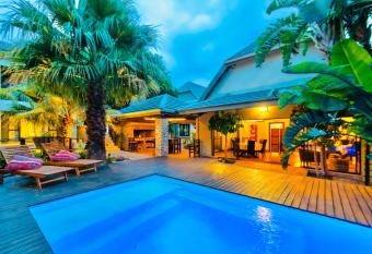 Onse Khaya Lodging and Conferencing has Balcony rooms