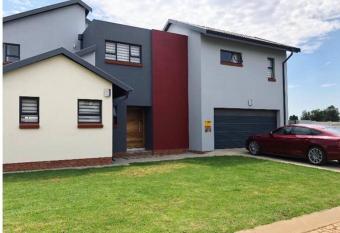 Stunning gem by OR Tambo Airport has Balcony rooms