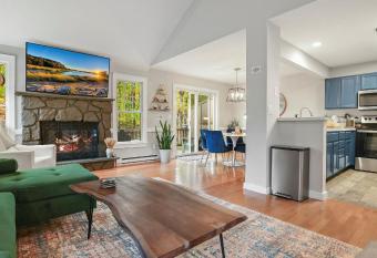 The Outpost Camelback Walk to Ski, Swim, and Fun! has Balcony rooms