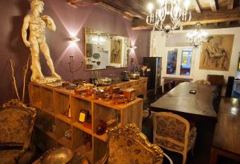 My House in Brussels has Balcony rooms