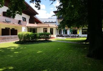 Hotel B  chner Garni has Balcony rooms