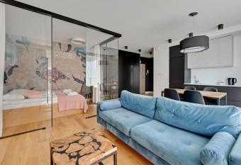 Dom & House - Apartments Chmielna Park allows 18 year olds to book a room