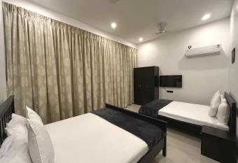 KIANA STAYS allows 18 year olds to book a room