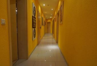 Heidelberg Apartments allows 18 year olds to book a room