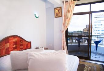 Natron Palace Hotel has Smoking/Balcony rooms