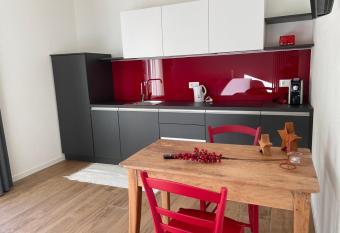 CASA VACANZE LA BRENTA has Balcony rooms