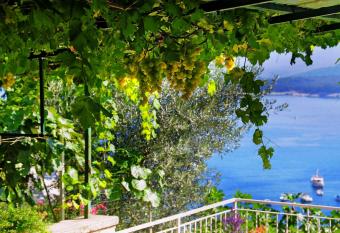 Apartment Nadija has Balcony rooms