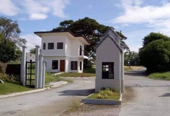 Guest house Eastridge golf villas binangonan rizal has Balcony rooms