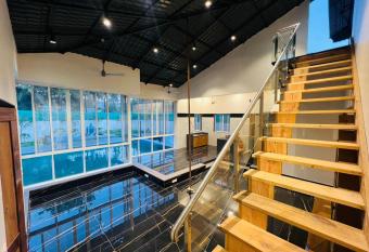 Carved villa yeoor hills has Balcony rooms