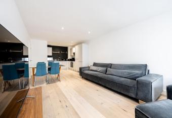 Luxury Apartment by Ocean Village Marina allows 18 year olds to book a room