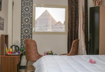 500meters pyramids viewhotel has Smoking/Balcony rooms