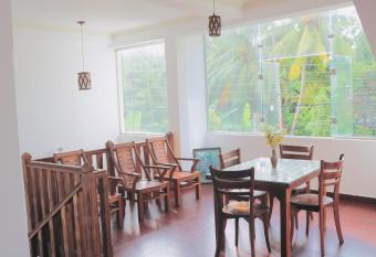 Supun Villa has Smoking/Balcony rooms