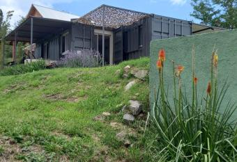 casa.conteiner.alpacorral has Balcony rooms