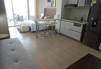 New Beach loft in Cartagena close to the airport has rooms with a private hot tub