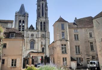 Pierres et Jardins has Balcony rooms