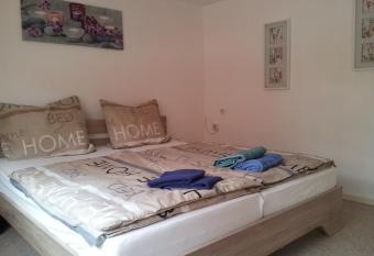 Apartement Victoria allows 18 year olds to book a room