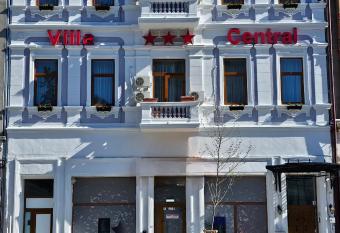 Vila Central has Balcony rooms