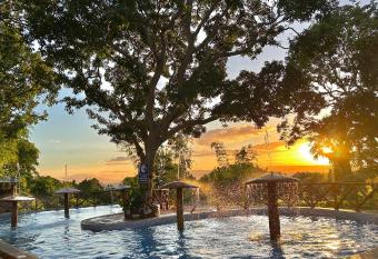 SANTIAGO PRIVATE RESORT has Balcony rooms