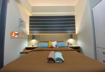 JC SpaceRentals 127B Amani Balcony pool view, Ground floor, 5 mins frm airport, free wifi, Netflix has Balcony rooms