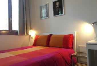 Residence Villa Rendina allows 18 year olds to book a room