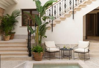 Portella has Balcony rooms