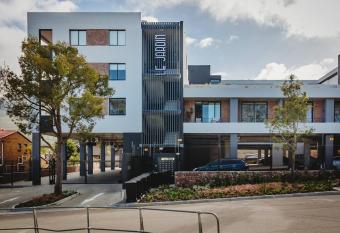 306 Le Jardin has Balcony rooms