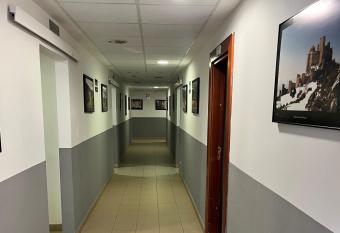 Albergue Zaragoza Camping allows 18 year olds to book a room