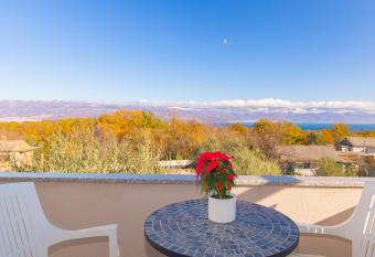 Apartman Silvana has Balcony rooms