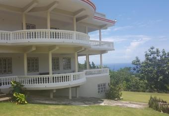 Barhanna Vista Lodge has Balcony rooms