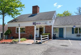 Knight's Inn Boston/Danvers has Smoking/Balcony rooms