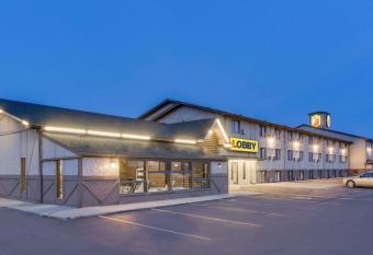 Super 8 by Wyndham Mitchell allows 18 year olds to book a room