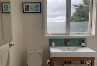 Kiwi Heritage Homestay has Balcony rooms