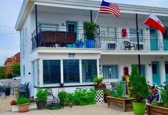 Hotel on Magnolia East 'HOME' allows 18 year olds to book a room