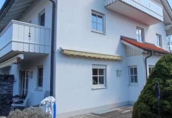 Ferienhaus Weilheim mit Garten Spiel und Spass has Balcony rooms