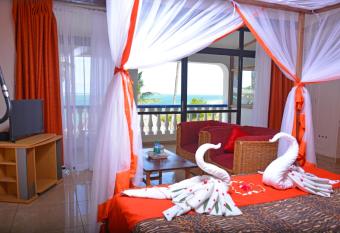 Ocean View Nyali Boutique Hotel has Smoking/Balcony rooms
