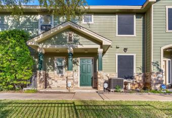 Quaint 2BD2B Condo* Fully Furnished*Amazing Patio* has Balcony rooms